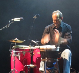 Foto © BezirksRundschau Joan Baez am Linzer Domplatz