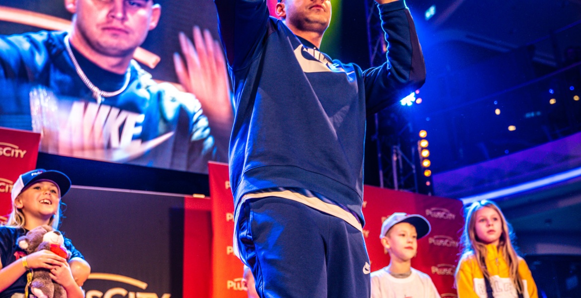 Großes Finale von Internet Stars Live in der Plus City!